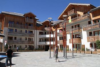 Les Terrasses Du Soleil D'or By Infini Mountain Aparthotel 3*